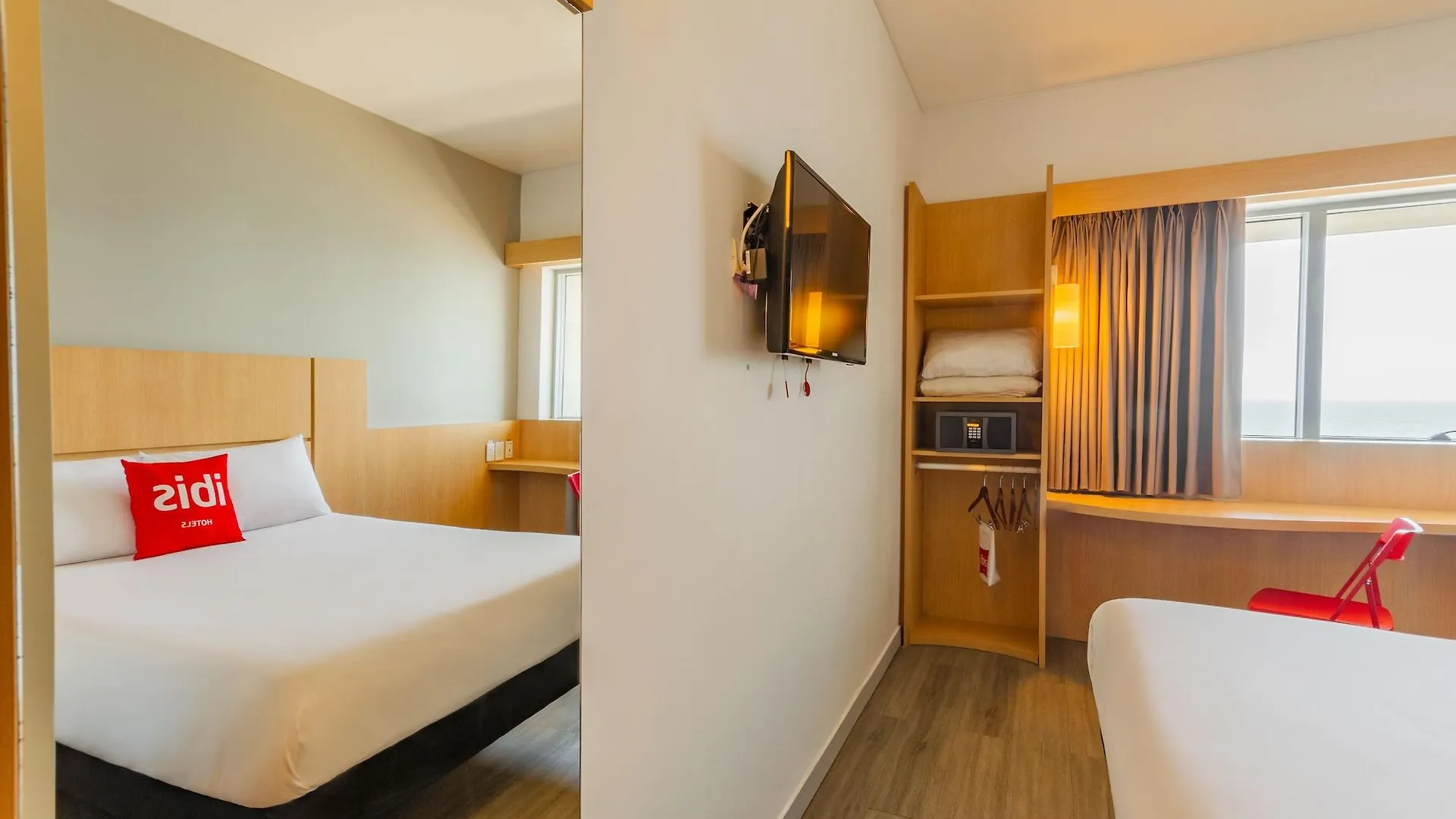 Ibis Cartagena Marbella Hotel