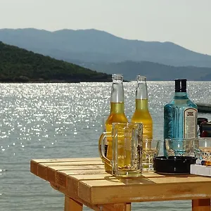 Reni&risi 3*, Ksamil Albania